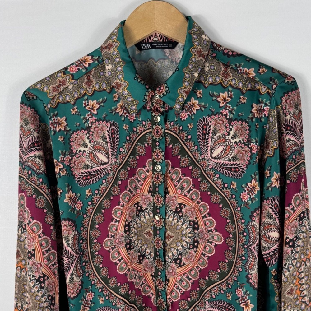 Zara Paisley Medallion Scarf Print Blouse Womens XL Satin Button Down Green - Picture 5 of 6